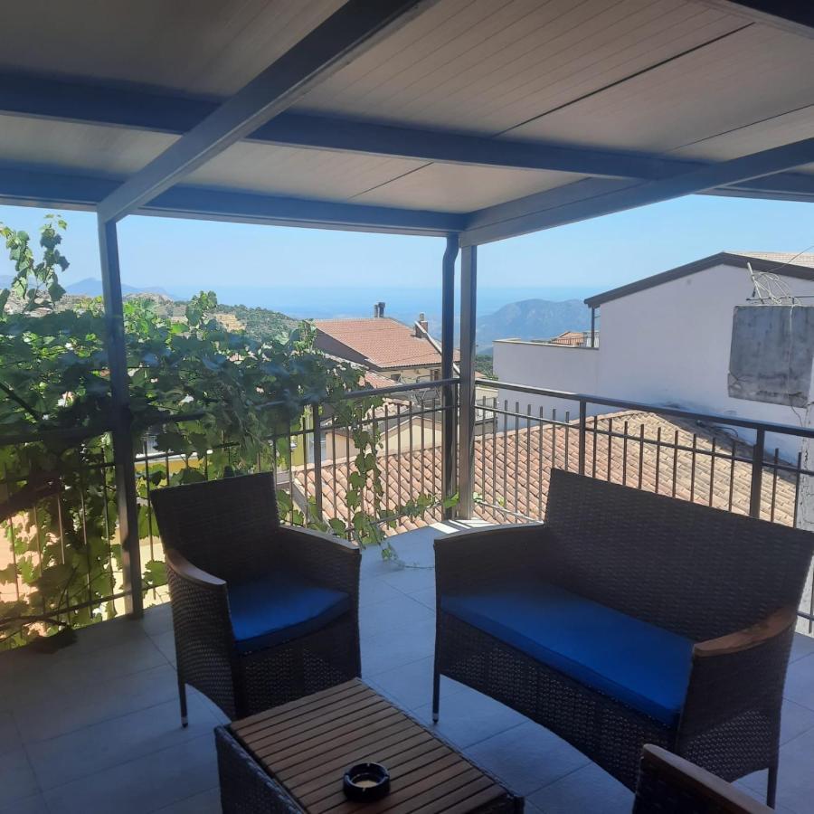 Affittacamere Il Vicoletto Aria Ona Villagrande Strisaili Exterior photo