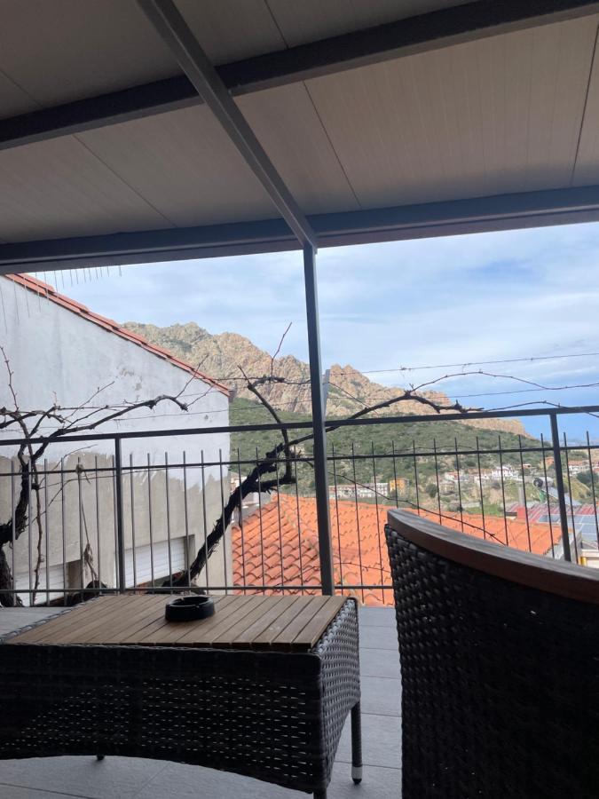Affittacamere Il Vicoletto Aria Ona Villagrande Strisaili Exterior photo