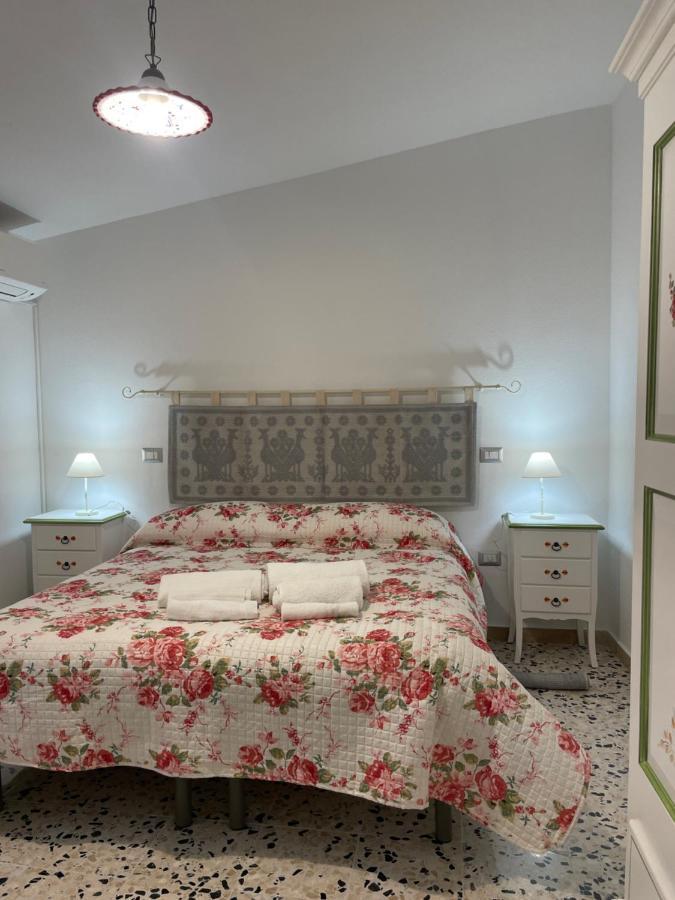 Affittacamere Il Vicoletto Aria Ona Villagrande Strisaili Exterior photo